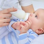 The Correct Way To Bottle Feeding Your Baby